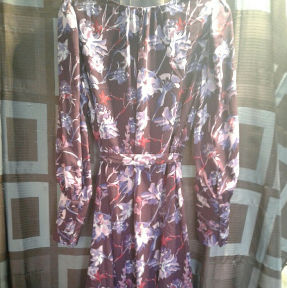 Dress - Picture 3 of 3